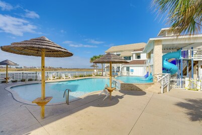 Walk to Whitecap Beach: Corpus Christi Retreat