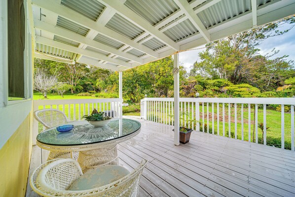 Cottage (2 Bedrooms) | Front of property - 7 Mi to Volcanoes NP: Serene Cottage w/ Deck! (Volcano)