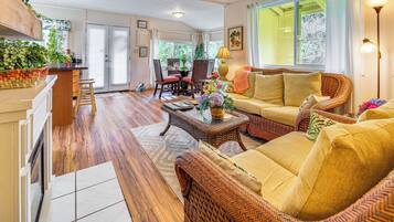 Cottage (2 Bedrooms) | Interior