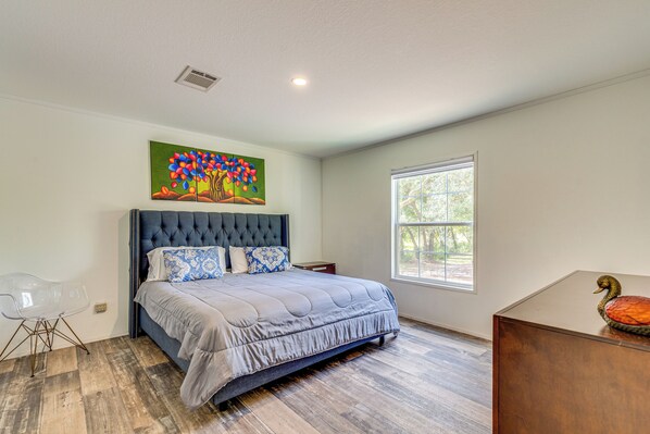 House (3 Bedrooms) | Interior