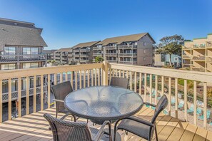 Apartment (2 Bedrooms) | Interior - Walk to Ocean: Pool-view Condo in Myrtle Beach! (Myrtle Beach)