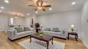 Nhà (3 Bedrooms) | Mặt tiền nơi lưu trú