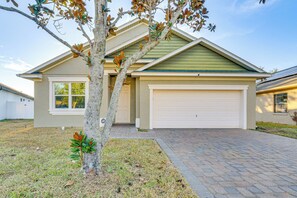 House (4 Bedrooms) | Interior - 16 Mi to Animal Kingdom: Family Home w/ Pool (Davenport)