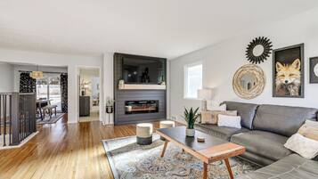House (2 Bedrooms) | Front of property
