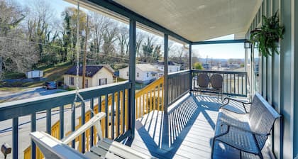 Walk Downtown: Charming Rome Abode w/ Yard!