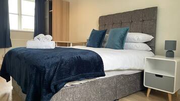 Executive Apartment, Private Bathroom (1) | 2 bedrooms, desk, laptop workspace, iron/ironing board