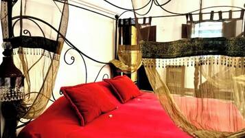 5 habitaciones, tabla de planchar con plancha y ropa de cama