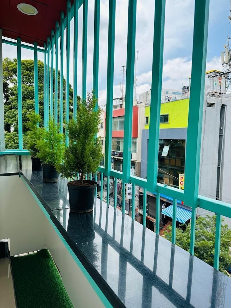Hotel SY Comforts photo 2