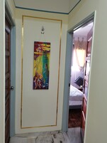 Condo urbano, 1 quarto, vista para a cidade | Escrivaninha, ferros/tábuas de passar roupa, Wi-Fi de cortesia