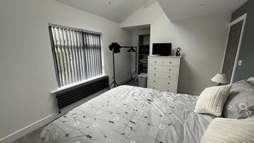 House | 2 bedrooms, free WiFi, bed sheets