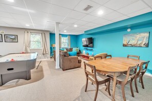 House, 4 Bedrooms | Game room