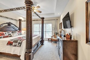 Hus, 4 soverom | 4 soverom, skrivebord for bærbar PC og wi-fi (inkludert)