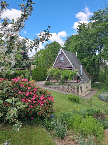 Cozy vacation home with sauna, right next to the forest. Four-legged friends welcome!