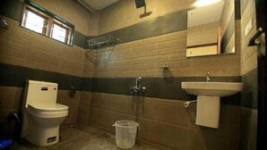Double Room | Bathroom
