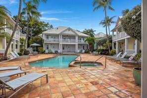 Et oppvarmet basseng