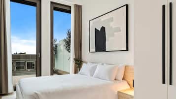 2 Schlafzimmer, Schreibtisch, Bügeleisen/Bügelbrett, WLAN