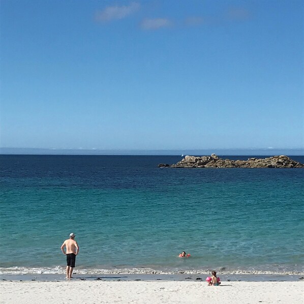 Beach nearby, sun loungers