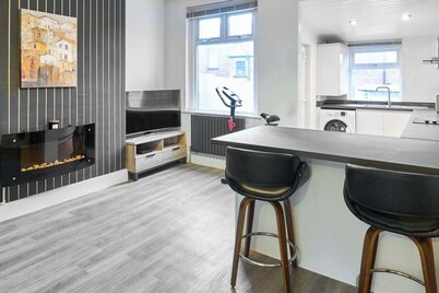 Host & Stay | Thurstane Street