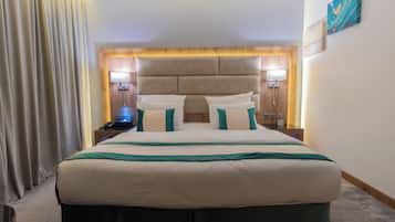 1 quarto, cofres nos quartos, escrivaninha