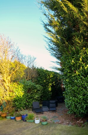 Property grounds - Modern Finchley Apartment with Garden (London)