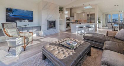 High Tide Haven~Bodega Bay~5-Star Coastal Getaway~Hot Tub~Summer Beach Vibes!
