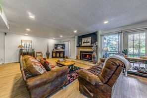 Smart-tv och eldstad