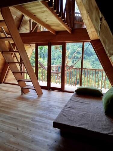 Aframe, Lasitha Ella Treehouse