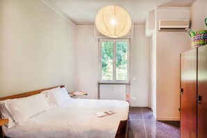 Basic Apartment, Balcony | 2 bedrooms, iron/ironing board