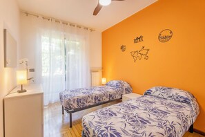 Appartement, patio | 2 chambres, fer et planche à repasser, lits bébé (en supplément)