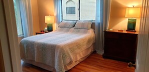 2 chambres, fer et planche à repasser, Wi-Fi, draps fournis