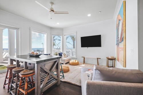 Gulf-front luxury with infinity pool, direct beach access, game room, & elevator