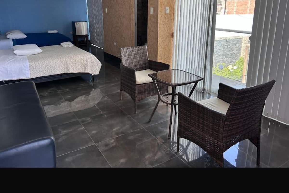 Escritorio y wifi gratis