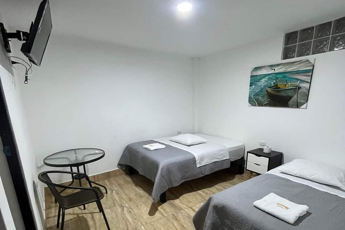 Standard Twin Room, Courtyard View | Desk, free WiFi