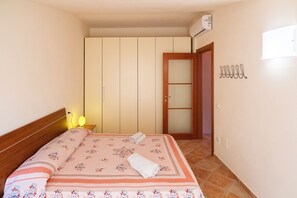 Basic Apartment, Sea View | 1 bedroom, iron/ironing board, free WiFi