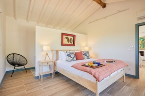 2 bedrooms, iron/ironing board, internet, bed sheets - Olive Tree House - Two Bedroom Villa, Sleeps 4 (Fontelo)