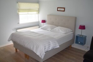 3 Schlafzimmer, Bügeleisen/Bügelbrett, Reisekinderbett, Internetzugang