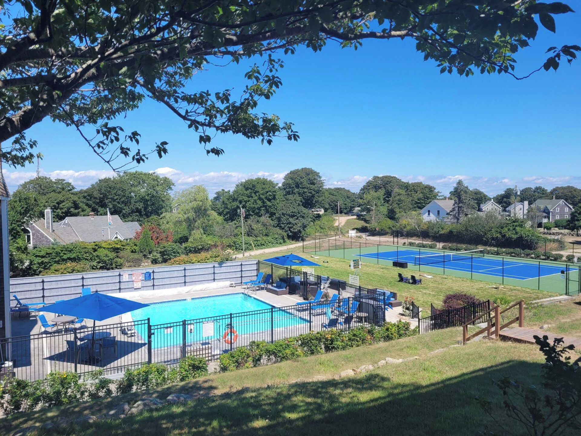 Seasonal outdoor pool, pool umbrellas, sun loungers