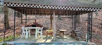 Private rustic cabin in New Ringgold