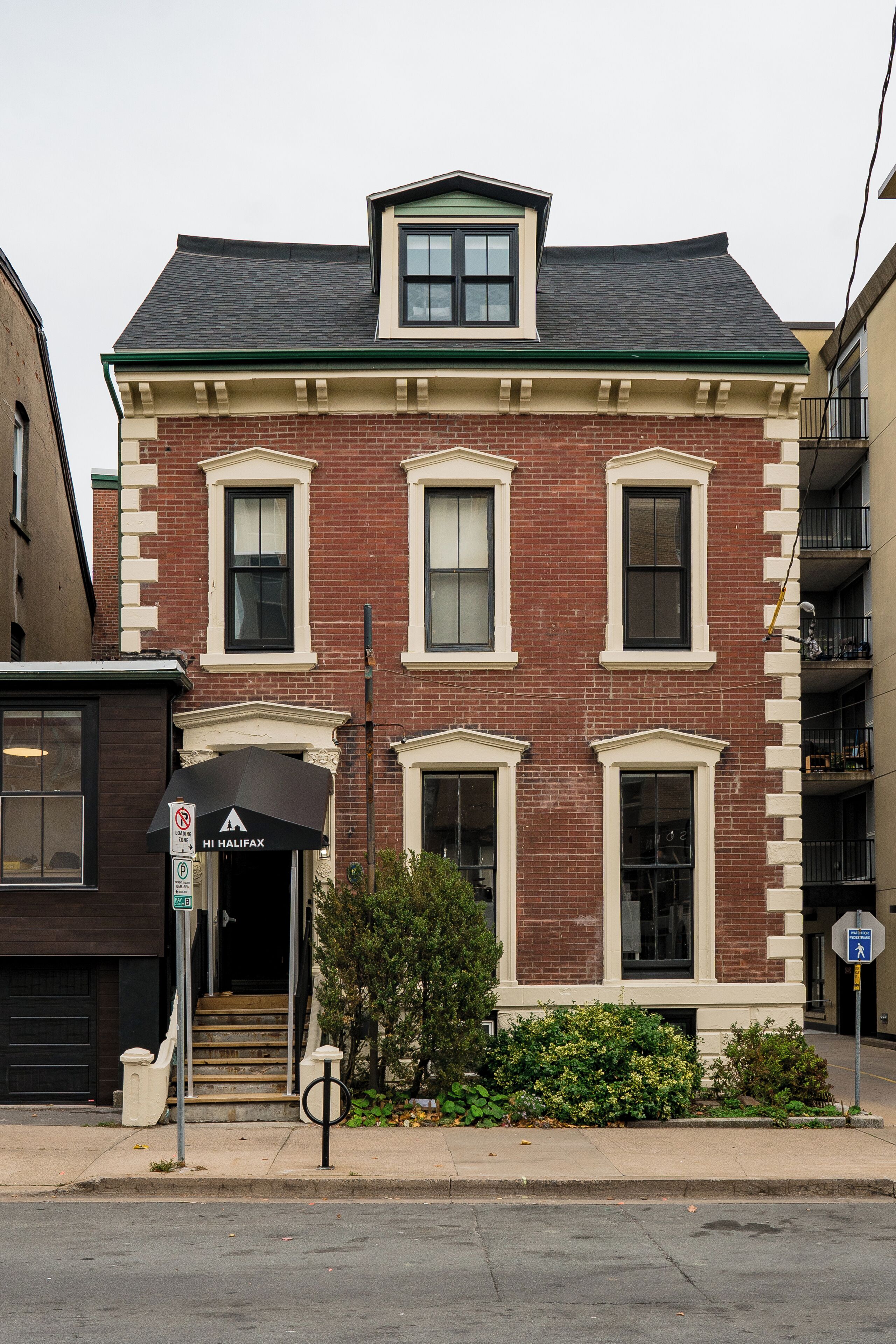 Façana frontal de l'allotjament