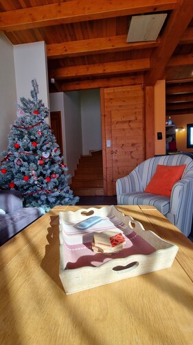 Comfortable gîte in the heart of the Pyrenees in a village close to activities 