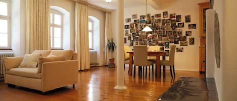 Luxus-Apartment | 1 bedroom, in-room safe, soundproofing, iron/ironing board