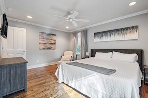 4 habitaciones, escritorio, tabla de planchar con plancha y wifi gratis 