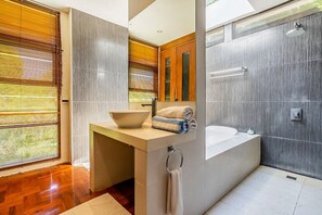 Hair dryer, towels - Panatai Villa - Four Bedroom Villa, Sleeps 9 (Denpasar Selatan)