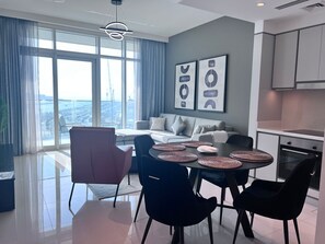 Luxury Apartment, Beach View | In-room dining - 2 Bedroom Flat Beachfront Palm Jumeirah (Dubai)