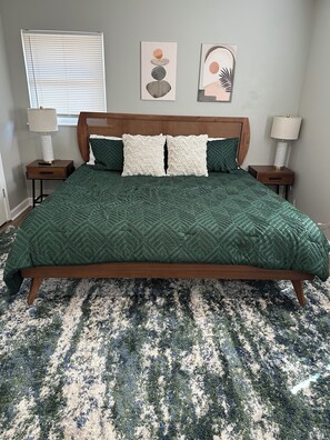 3 bedrooms, desk, iron/ironing board, WiFi