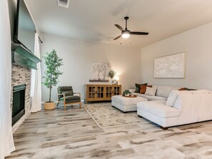 TV connectée, cheminée