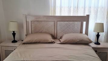 3 chambres, fer et planche Ă repasser, Wi-Fi, draps fournis