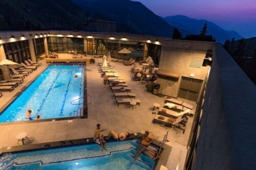 Cliff Club, Snowbird, UT, sleeps 2-6, one week only March 13-20, 2026
Plus spa