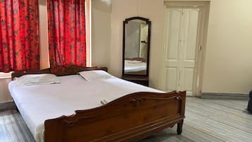 Double Room, Balcony, City View | Free WiFi