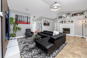 Smart-TV, Tischtennisplatte